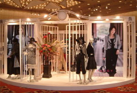 婦人服メーカー展示会