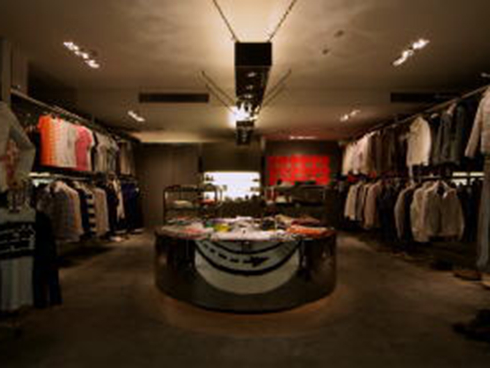 カジュアルウェア店舗(3)