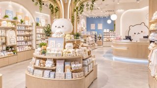 キャラクターショップの内装|世界観と商品展開を両立する什器・売場づくり