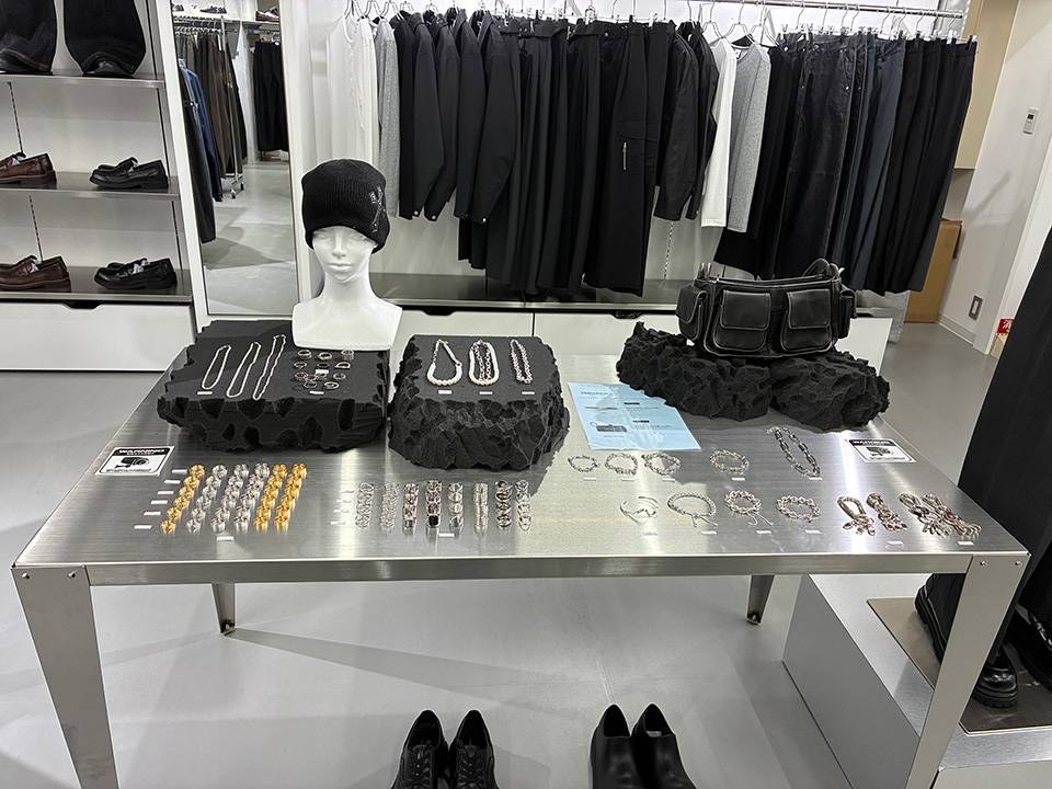 Pressing Chikashitsu+ 大阪 HEP FIVE